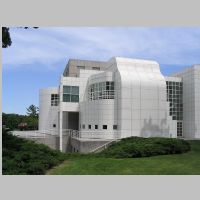 Richard Meier, Des Moines Art Center Addition, photo on homepages.bluffton.edu,8.jpg